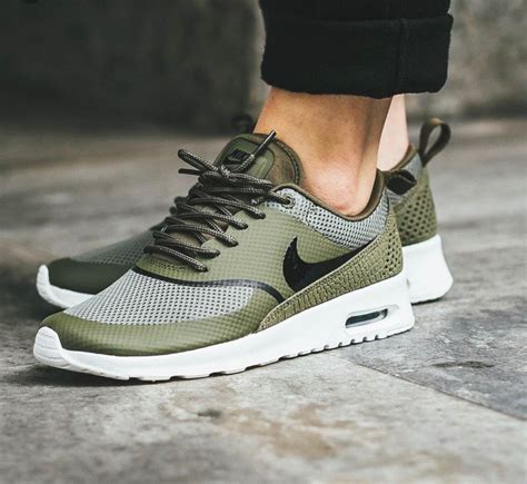 nike damen sp schuhe olivgrün|Womens Nike Green Shoes.